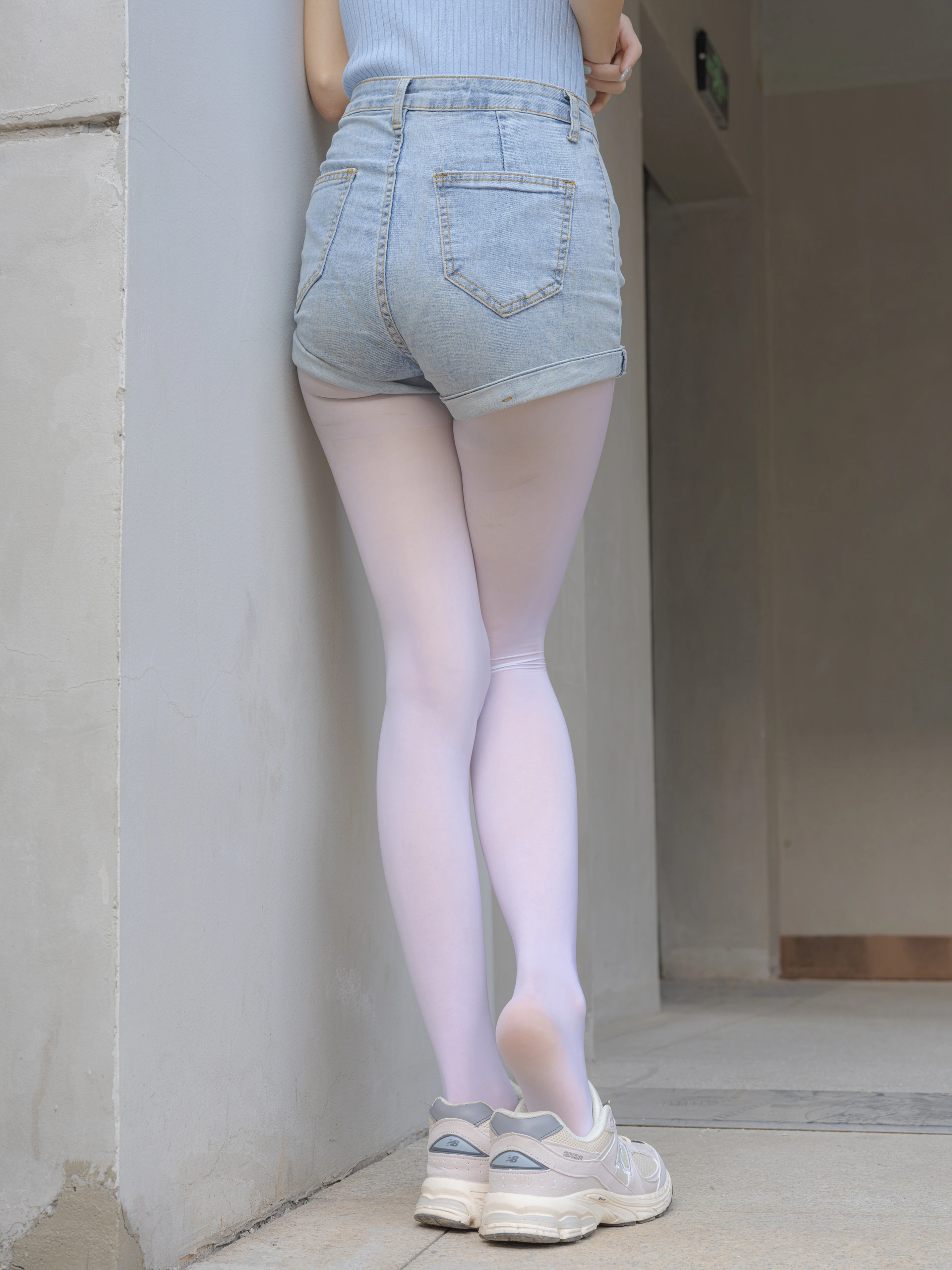 森萝财团写真 – 媛媛 试拍 15D超薄白丝插图2